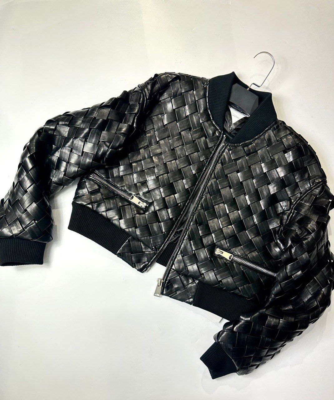 kozhanaya-kurtka-bottega-veneta-975193 Кожаная куртка Bottega Veneta