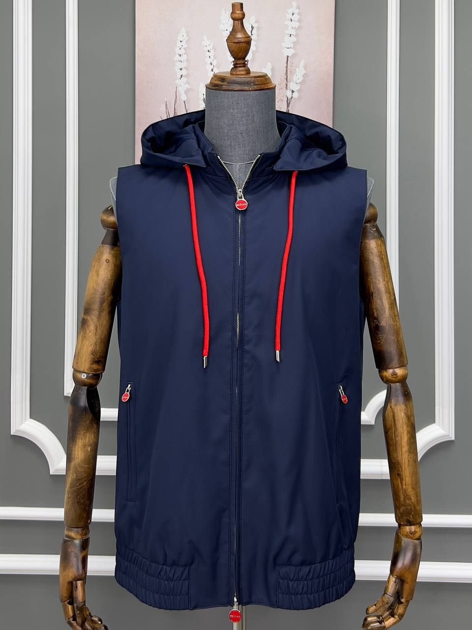 bezrukavka-kiton-963510 Безрукавка Kiton