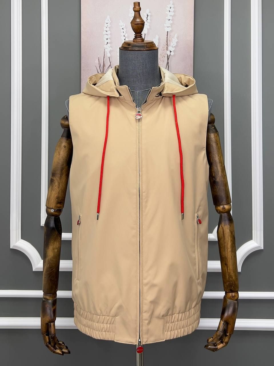 bezrukavka-kiton-963511 Безрукавка Kiton